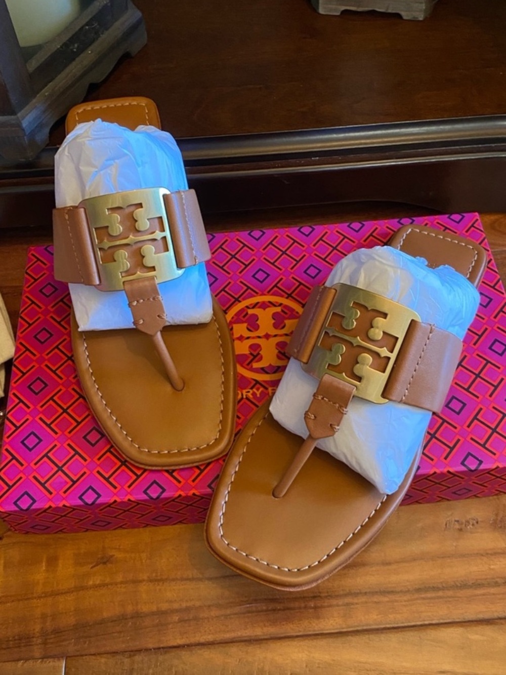NIB TORY BURCH GEORGIA AGED CAMELLO/GOLD SANDAL SZ: 7